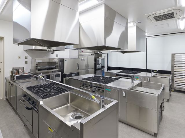 少人数でしっかりと学べる調理室