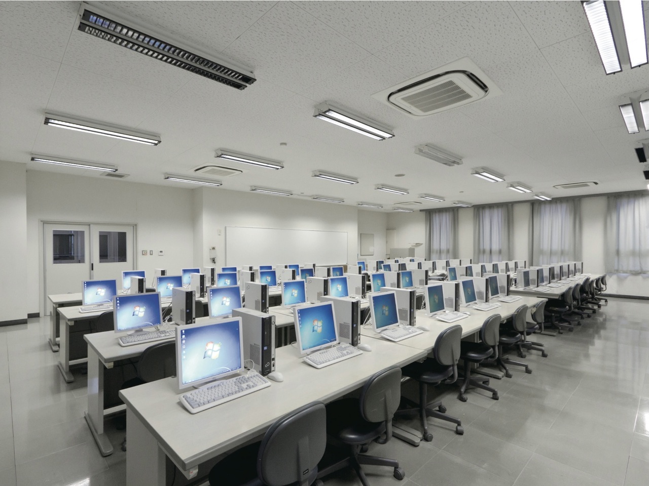 近畿コンピュータ電子専門学校のオープンキャンパス