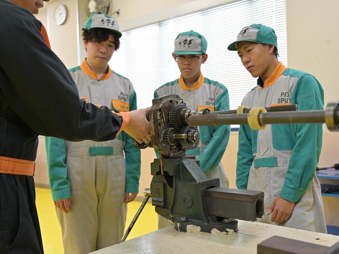 専門学校 千葉県自動車大学校のオープンキャンパス
