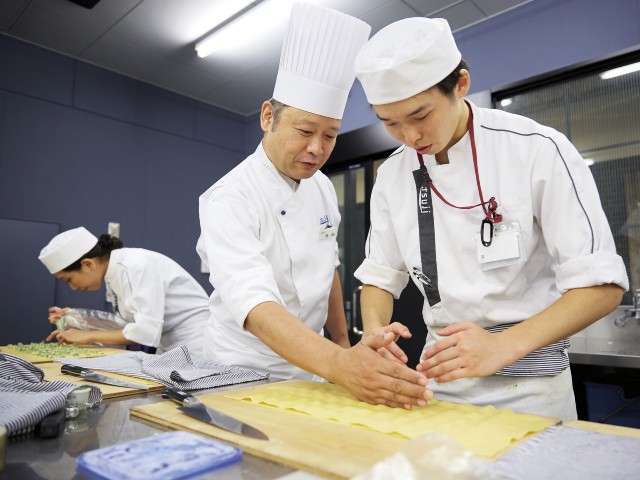西洋料理　尾崎一正 先生