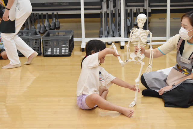 「からだのおはなし会」
―からだのしくみをいっしょに学ぼう―4