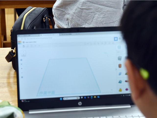 小学4～6年生対象　3Dプリンタを使ってみよう！！
中学生対象　3Dプリンタでアイデアを形にしよう！2