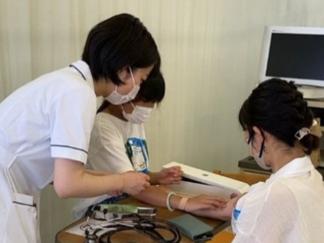 子どもアドベンチャーカレッジ2024
元気なからだをまもる！　～看護の道具と技を使ってみよう～1