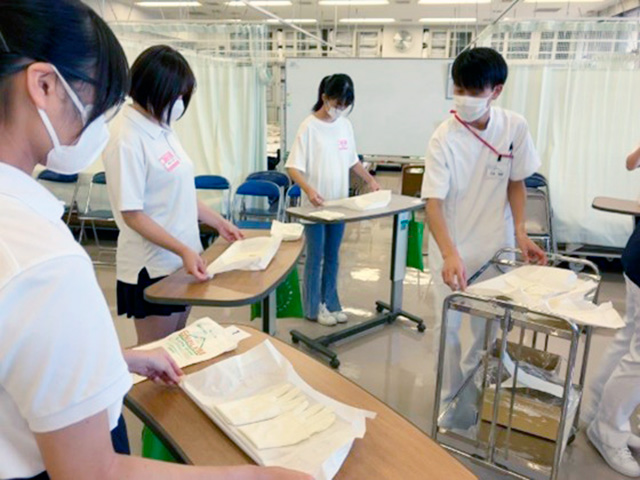 エクステンション講座
オープンクラス「大学で看護を学ぼう!」～模擬授業（技術演習）に参加してみよう～1