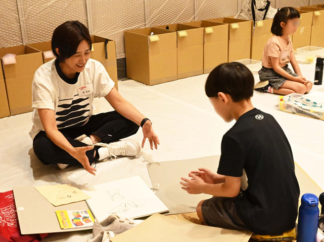 多摩美術大学　生涯学習プログラム2026
夏期こども講座「あそびじゅつ」
「こどもオープンアトリエ　自分だけの美術の冒険旅行一問いかけ、考え、そして表現する」（全2日）
2