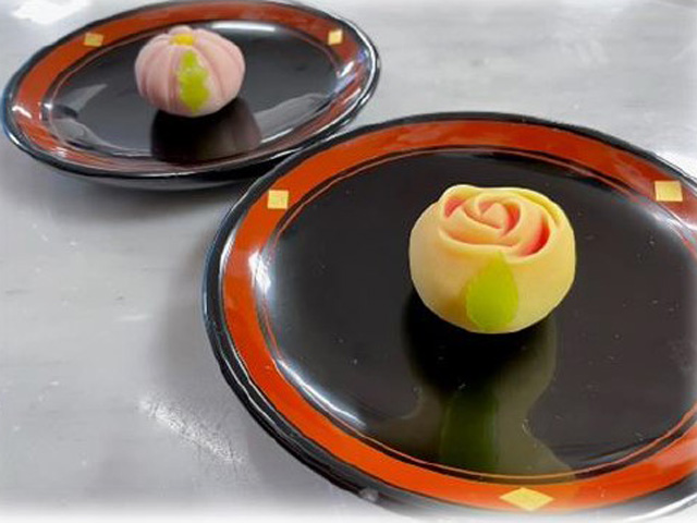 本格的な和菓子作り教室
～ 練り切りを作ろう ～1