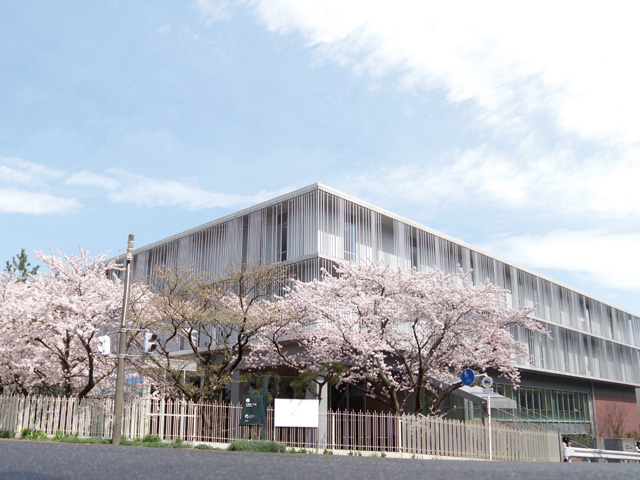 小中学生のための保育体験講座
保育っておもしろい！たのしい！すてき！
 ～ 未来の幼稚園の先生、保育士さん大集合 ～1