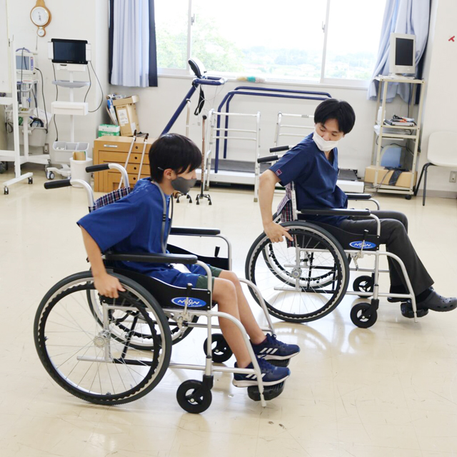 やってみよう！実験・医療職体験3
