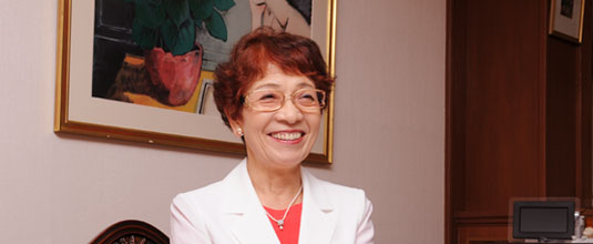 欠野　アズ紗さん